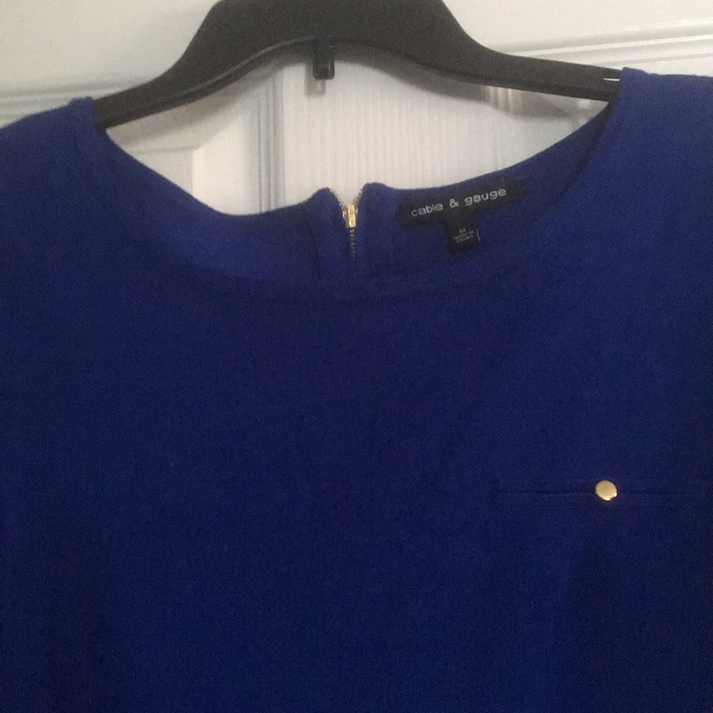 Cable & gage long sleeve blue top